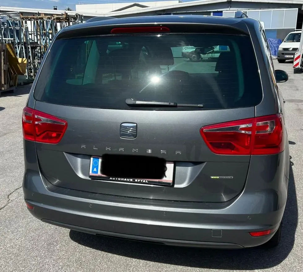 Seat Alhambra 2011 photo 2