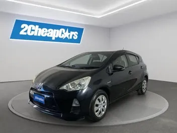 Toyota Aqua 2014 photo 2