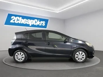 Toyota Aqua 2014 photo 5
