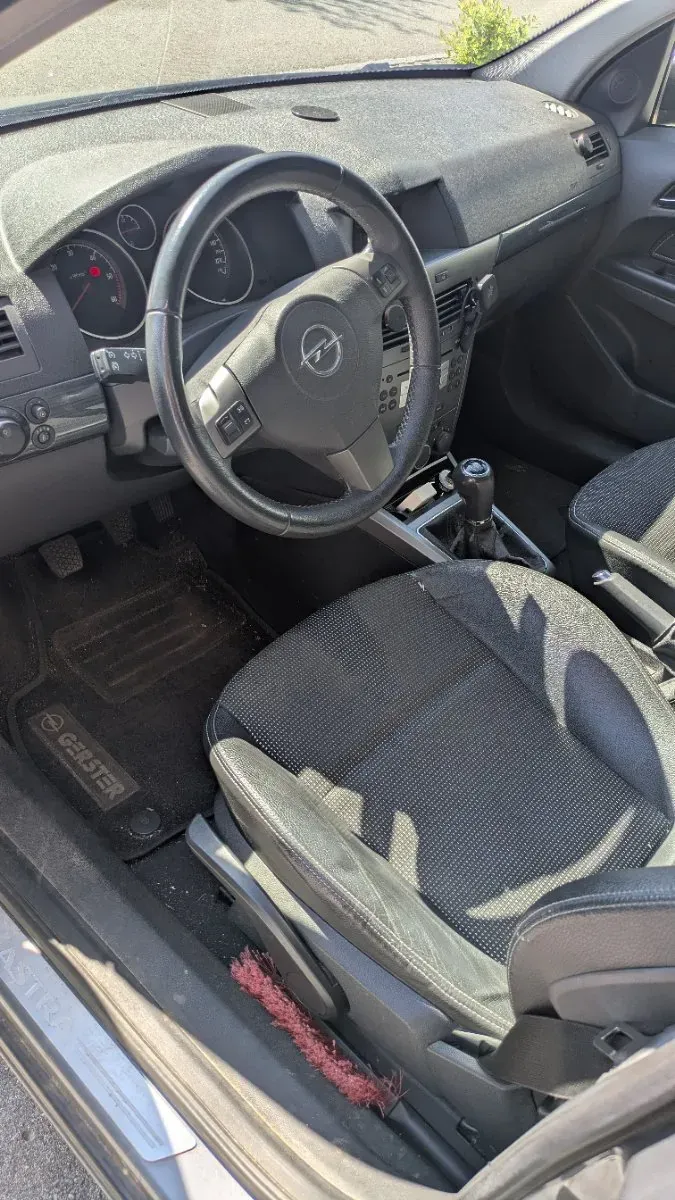 Opel Astra 2005 photo 2