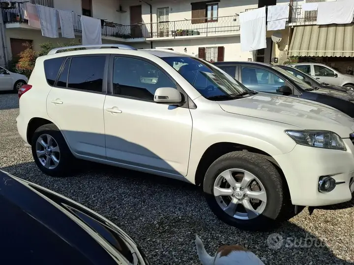 Toyota Rav4 2012 photo 2
