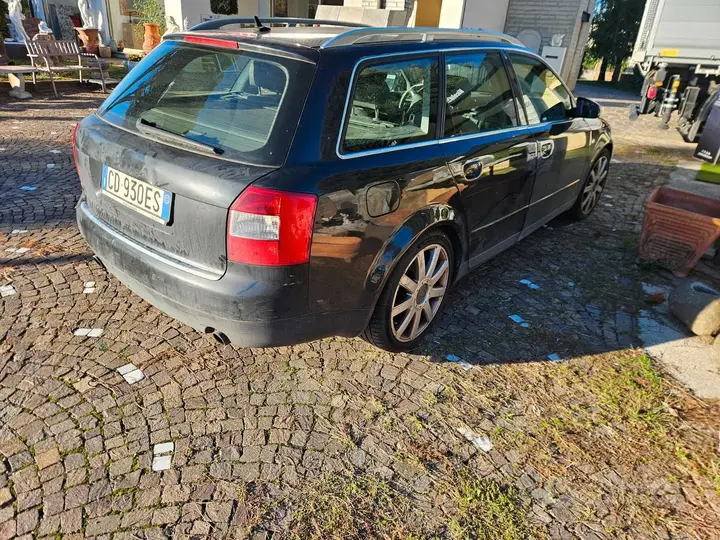 Audi A4 Avant 2002 photo 2