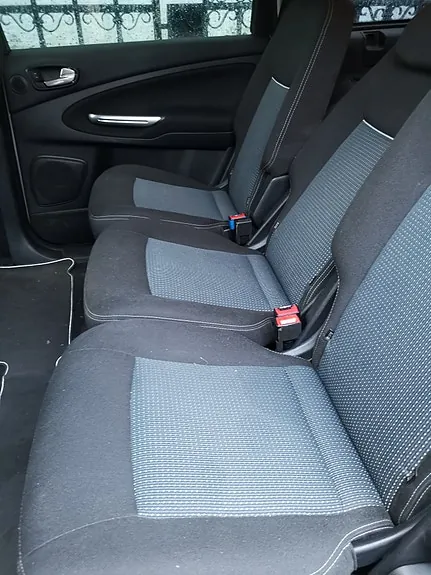 Ford Galaxy 2012 photo 3