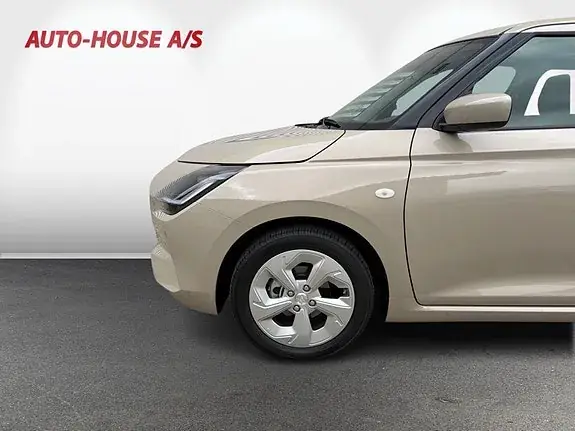 Suzuki Swift 2024 photo 4