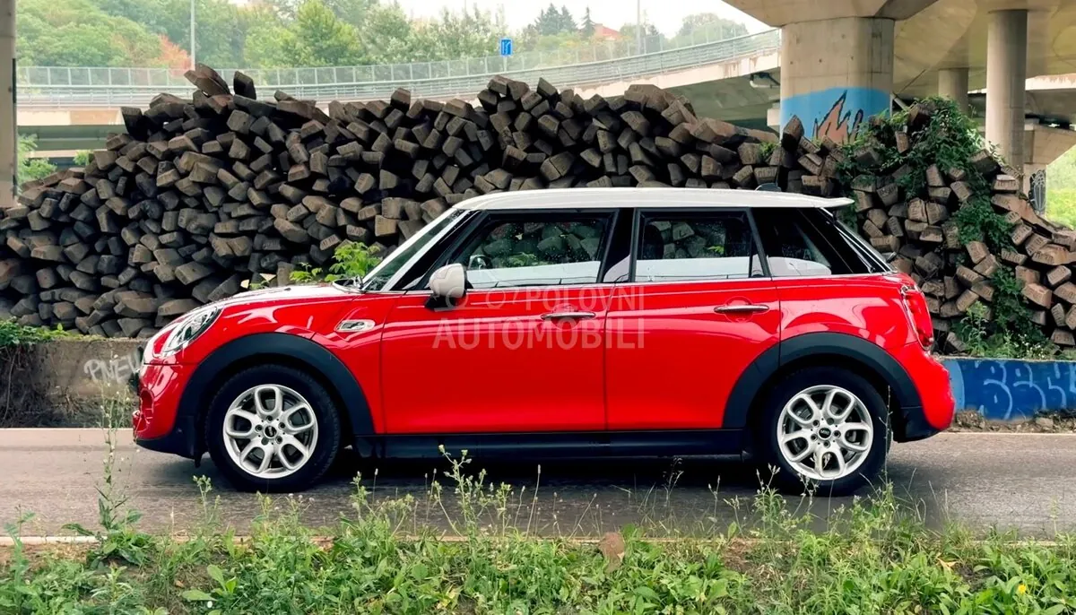 Mini Cooper S 2018 photo 2