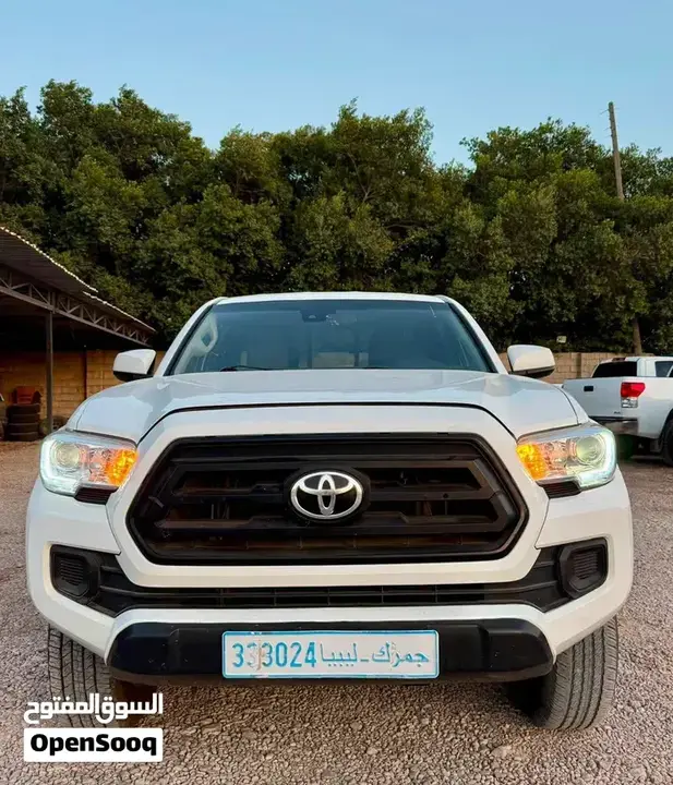 Toyota Tacoma 2019 photo 2