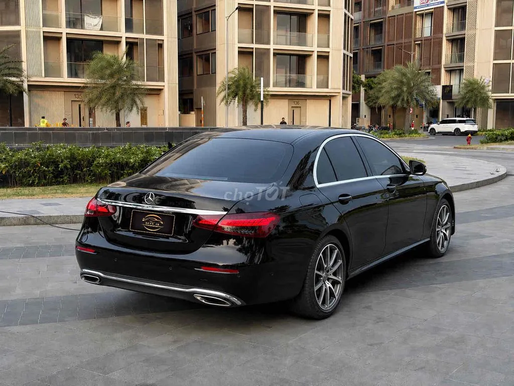 Mercedes-Benz E-Class 2021 photo 5