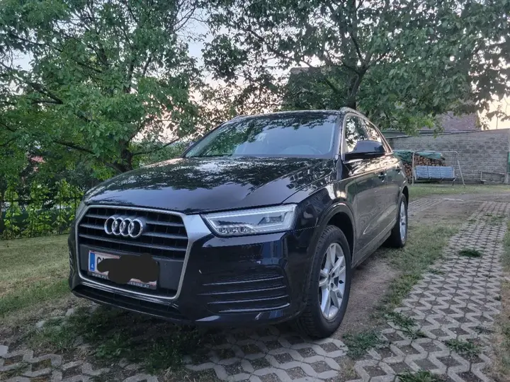 Audi Q3 2018 photo 2