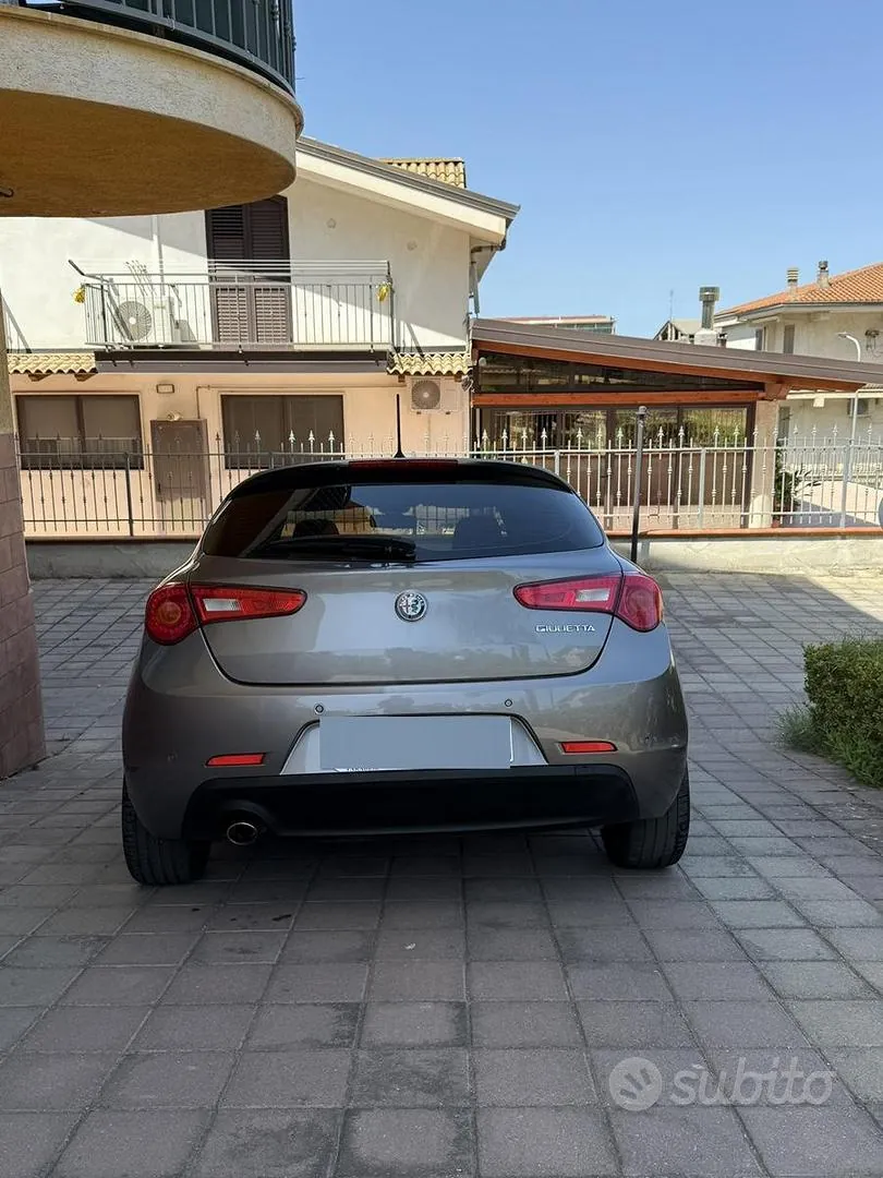 Alfa Romeo Giulietta 2016 photo 4