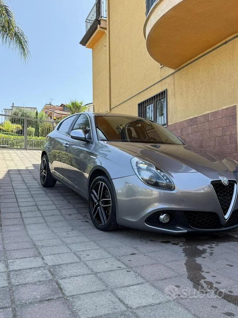 Alfa Romeo Giulietta 2016 photo 2