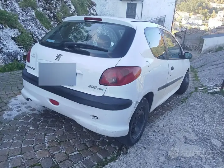 Peugeot 206 2008 photo 2