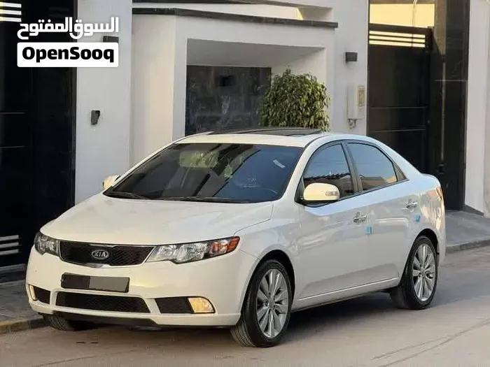 Kia Forte 2010 photo 2
