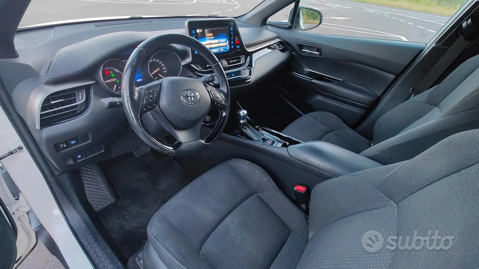 Toyota C-Hr 2017 photo 5