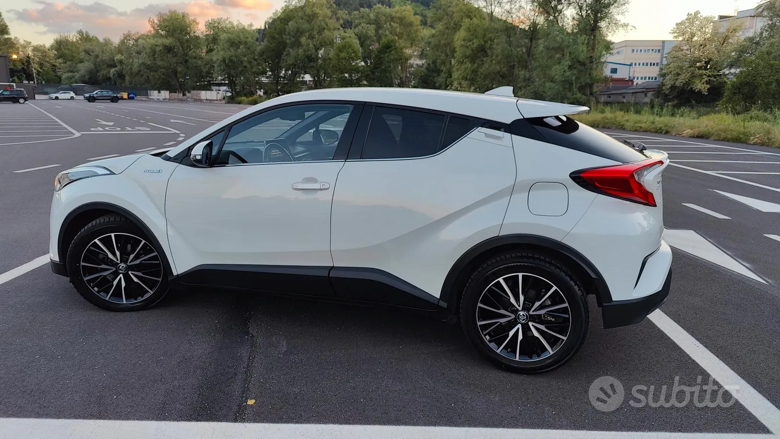 Toyota C-Hr 2017 photo 4