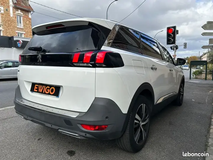 Peugeot 5008 2018 photo 2