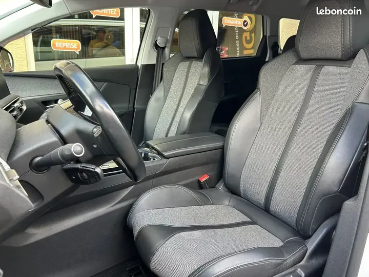 Peugeot 5008 2018 photo 5
