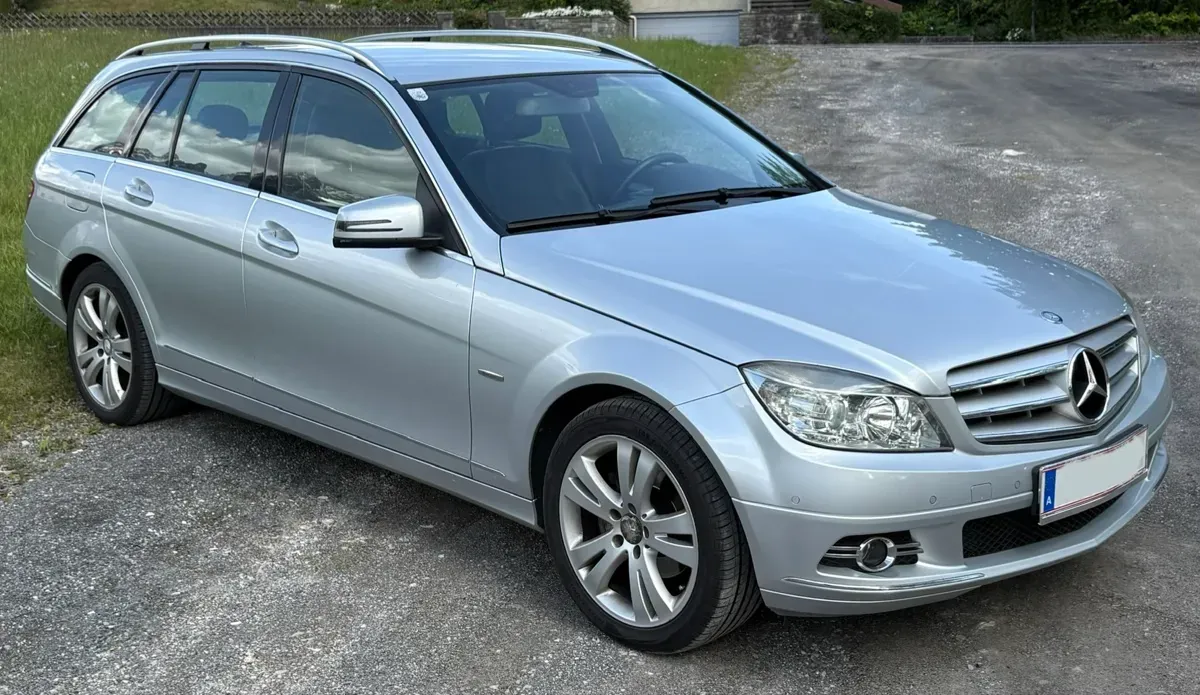 Mercedes-Benz C-Class 2009 photo 2