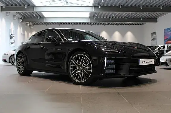 Porsche Panamera 4