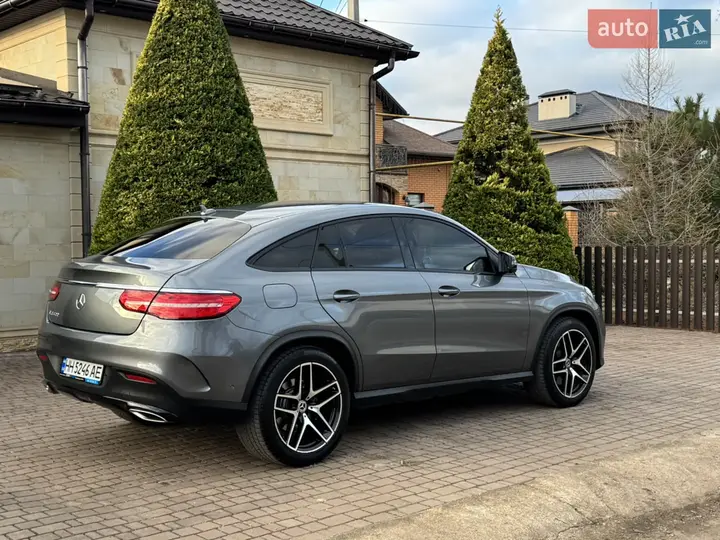 Mercedes-Benz Gle 2017 photo 2