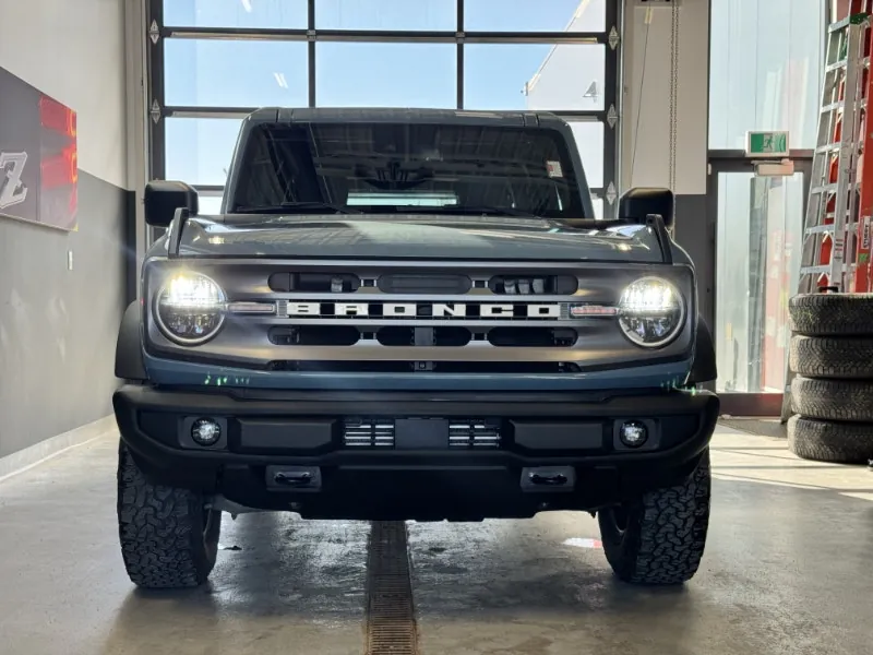 Ford Bronco 2022 photo 2