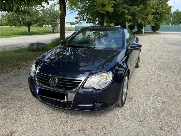 Volkswagen Eos 2010 photo 2