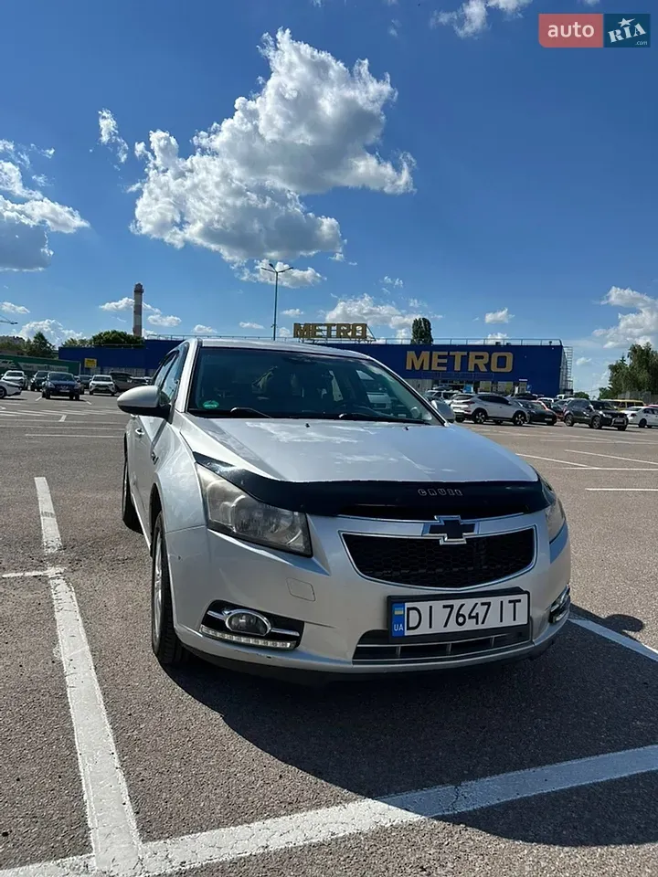 Chevrolet Cruze 2010 photo 2