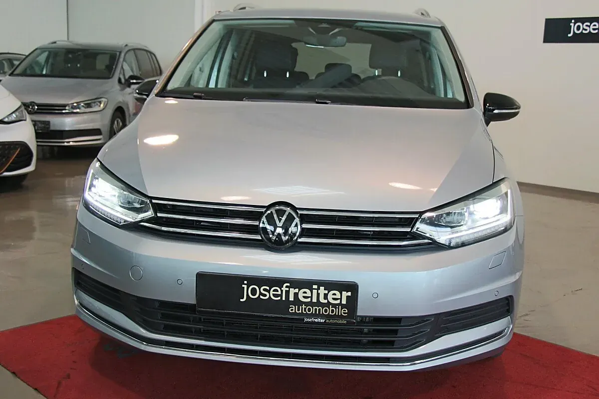 Volkswagen Touran 2026 photo 2