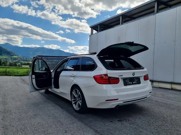 BMW 320I 2013 photo 2