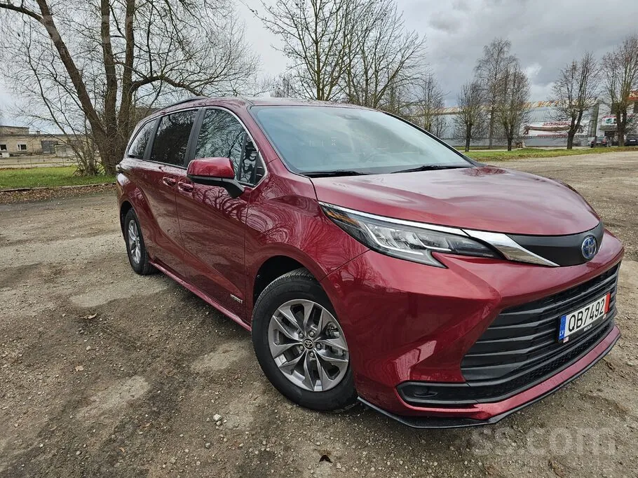 Toyota Sienna 2021 photo 2