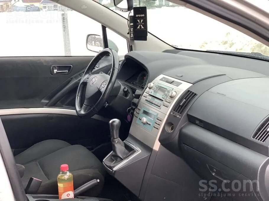 Toyota Corolla Verso 2007 photo 5