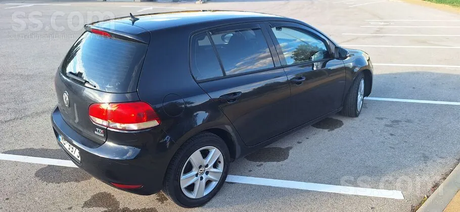 Volkswagen Golf 2011 photo 2