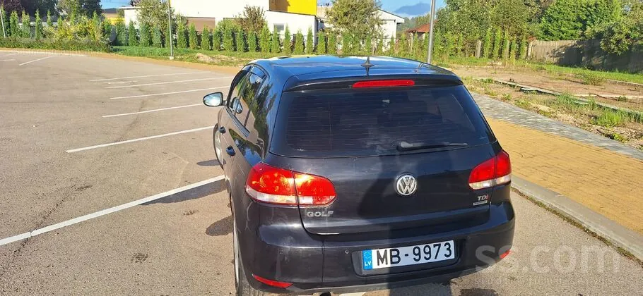 Volkswagen Golf 2011 photo 3