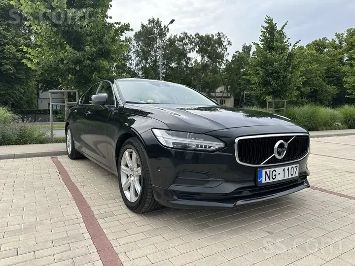 Volvo S90