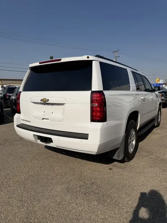 Chevrolet Suburban 2017 photo 5