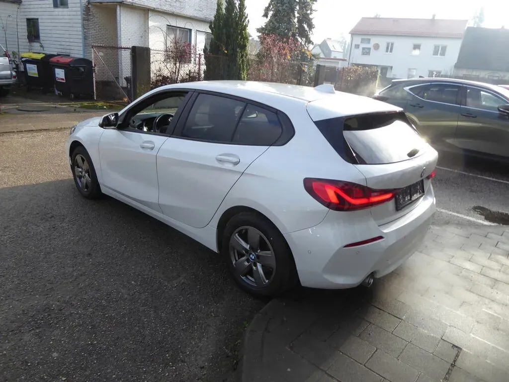 BMW 1 Series 2020 photo 3