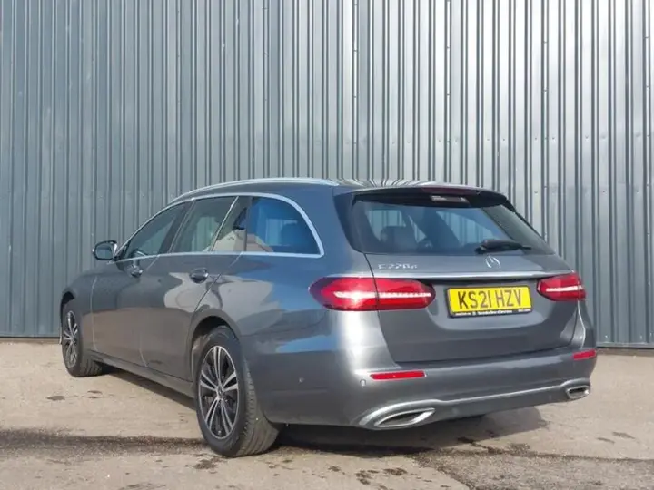 Mercedes-Benz E-Class 2021 photo 2