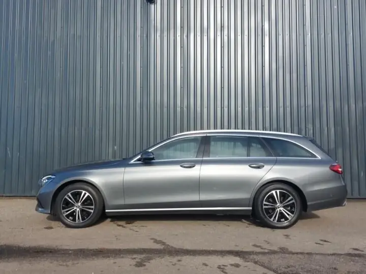 Mercedes-Benz E-Class 2021 photo 4