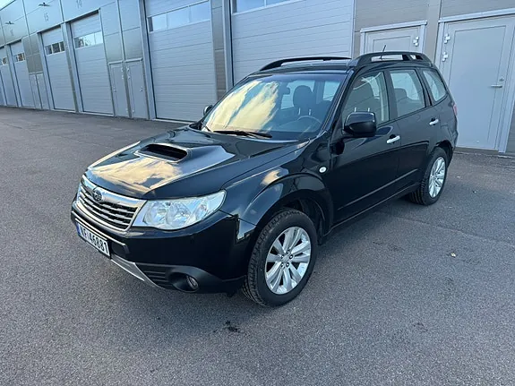 Subaru Forester 2010 photo 2
