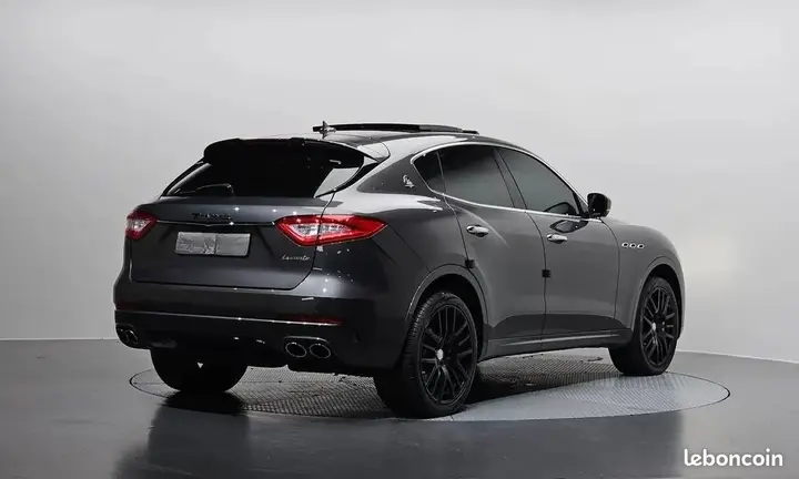 Maserati Levante 2016 photo 2