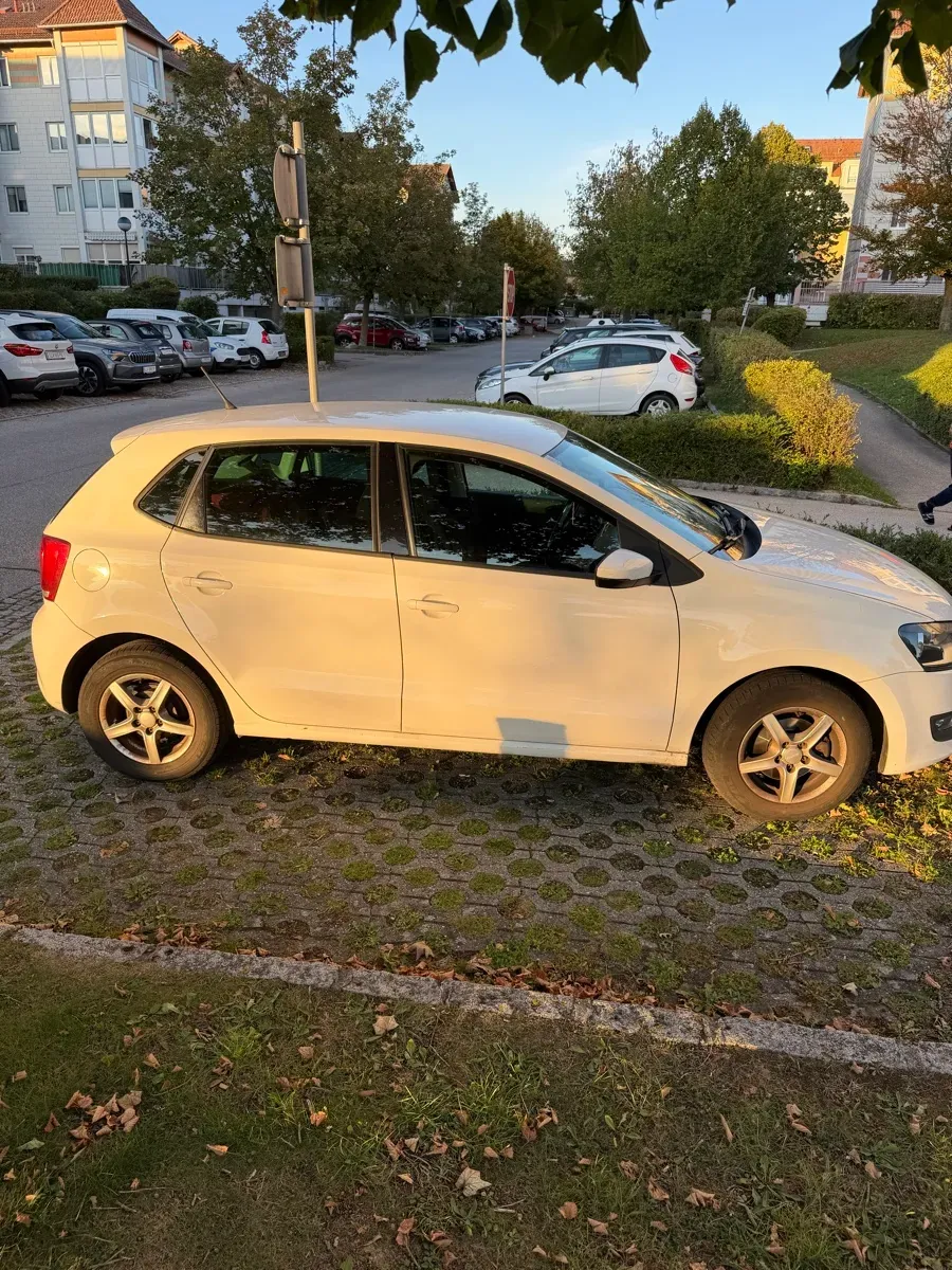 Volkswagen Polo 2011 photo 3
