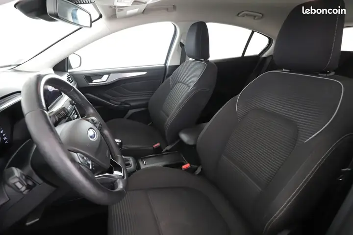 Ford Focus 2020 photo 5