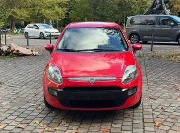 Fiat Punto 2012 photo 2