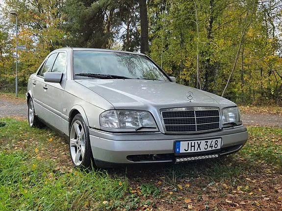 Mercedes-Benz C250 D 1995 photo 2