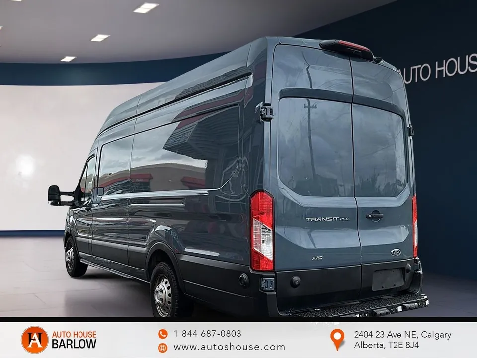 Ford Transit 2022 photo 4