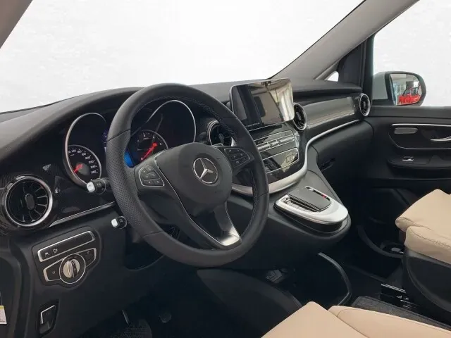 Mercedes-Benz V-Class 2023 photo 3