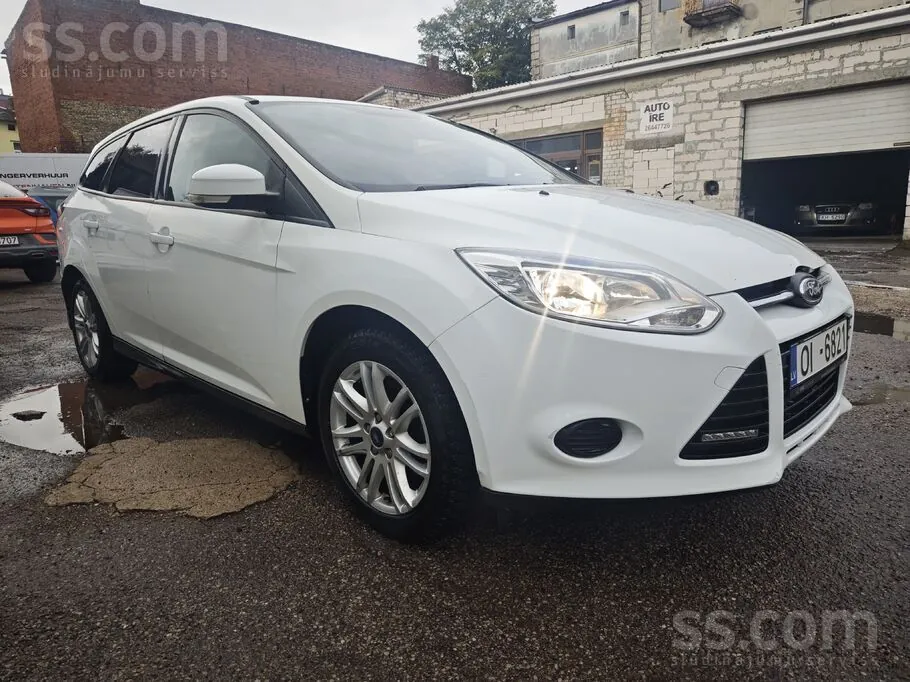 Ford Focus 2013 photo 3