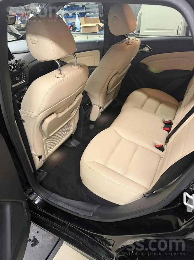 Mercedes-Benz B-Class 2015 photo 4