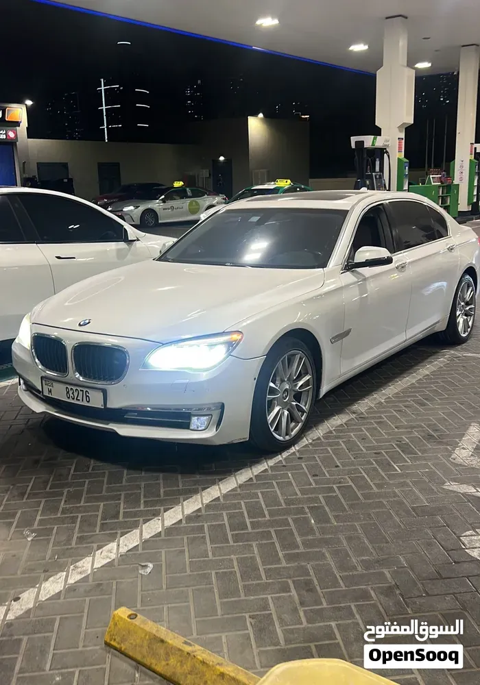 BMW 7 Series 2015 photo 2