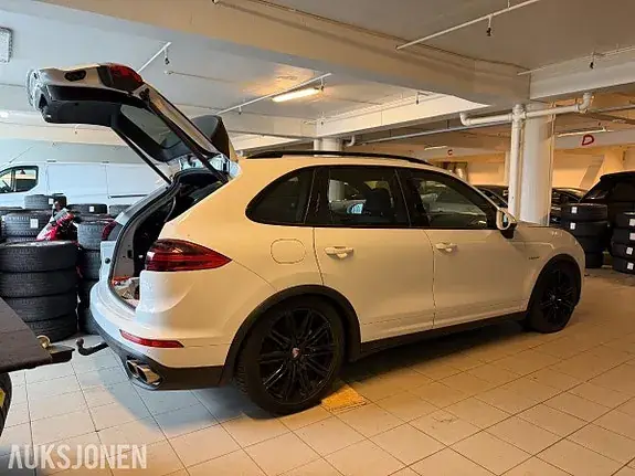Porsche Cayenne 2015 photo 3