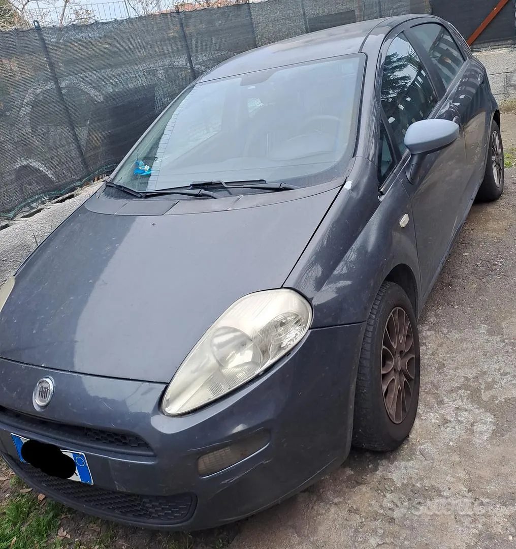 Fiat Punto 2013 photo 2